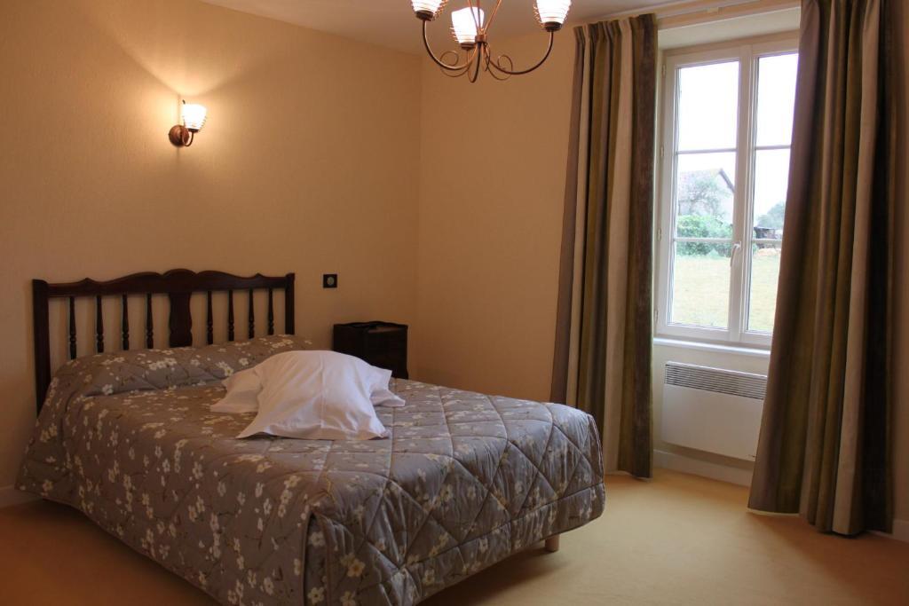 Gite De La Maison Fort Vereaux Cameră foto